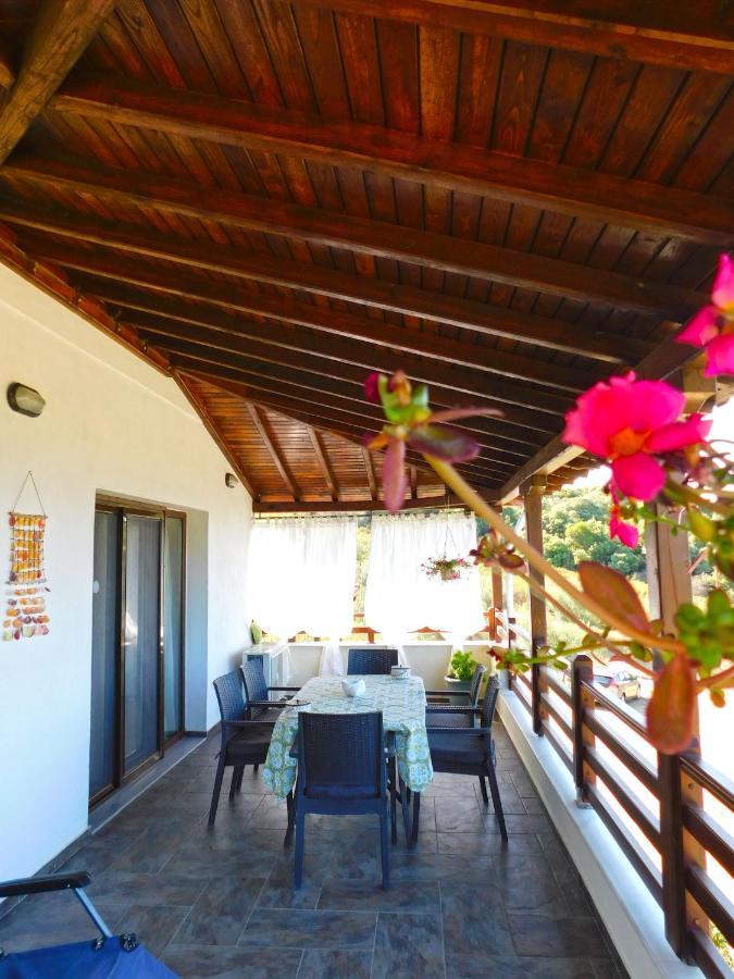 Klisouri Beach Villa Ierissos Eksteriør billede