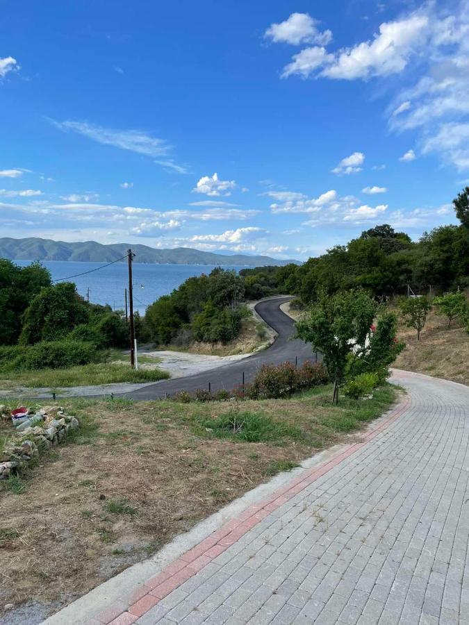 Klisouri Beach Villa Ierissos Eksteriør billede