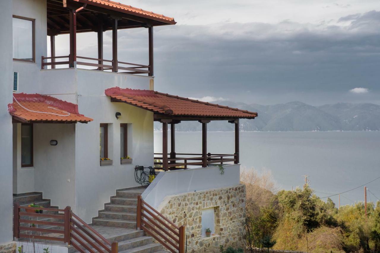 Klisouri Beach Villa Ierissos Eksteriør billede